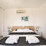 Kalkan'da Deniz Manzarali 6 Kisilik