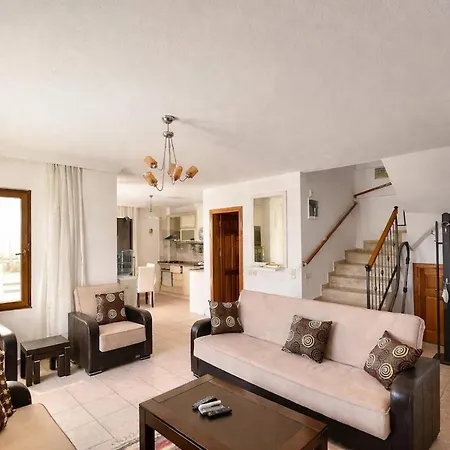 Villa Kalkan'da Deniz Manzarali 6 Kisilik *