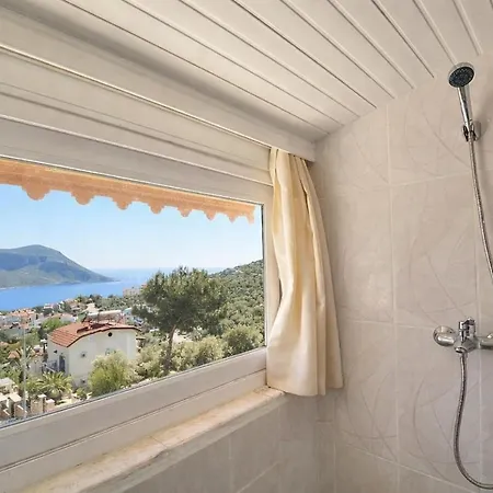 Villa Kalkan'da Deniz Manzarali 6 Kisilik Kaş