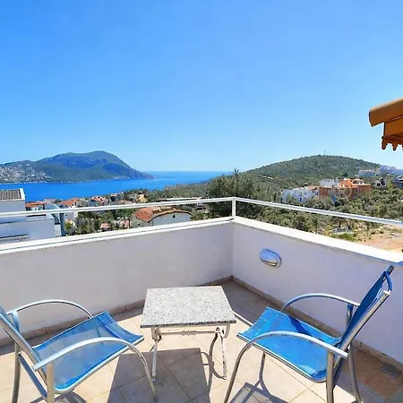 Villa Kalkan'da Deniz Manzarali 6 Kisilik *