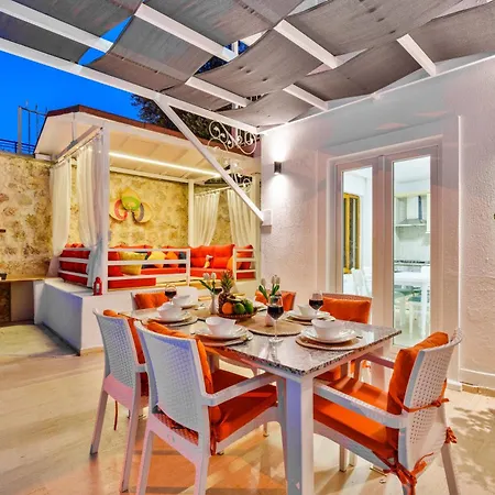 Villa Kalkan'da Deniz Manzarali 6 Kisilik