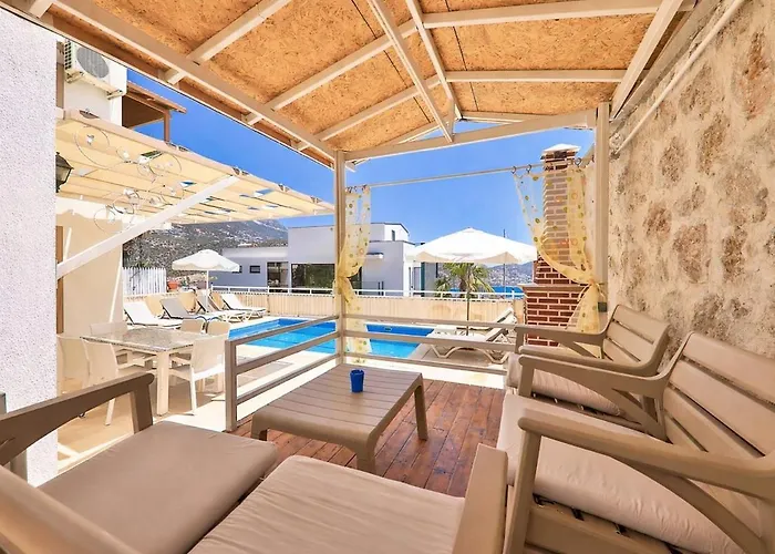 Kalkan'da Deniz Manzarali 6 Kisilik Villa Kas