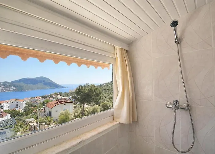 Villa Kalkan'da Deniz Manzarali 6 Kisilik Kas